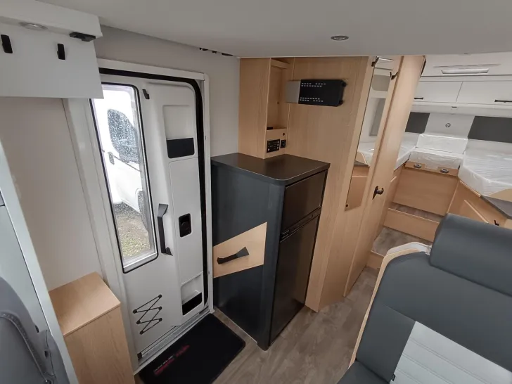 Fahrzeugbild Sunlight Adventure T Ford 670S #7