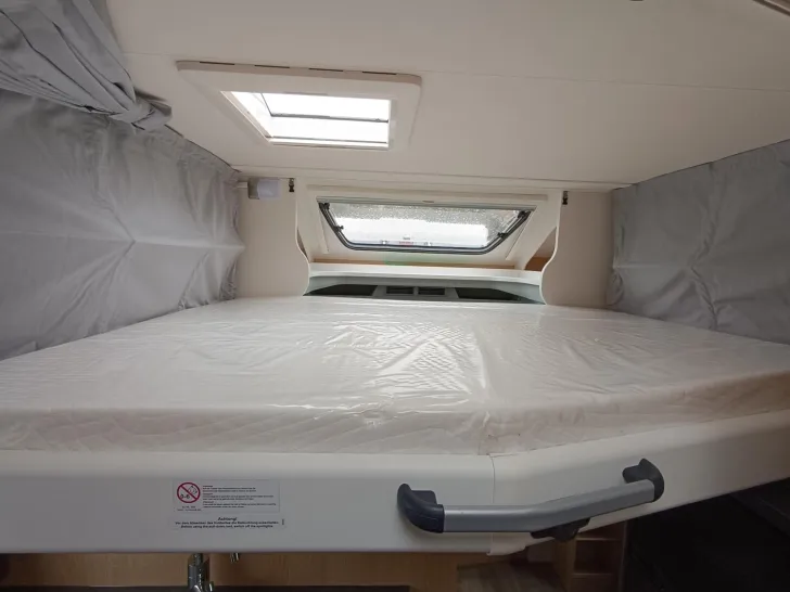 Fahrzeugbild Sunlight Adventure T Ford 670S #8