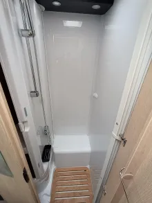 Fahrzeugbild Sunlight Adventure T Ford 670S #12