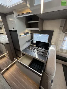 Fahrzeugbild Roller Team Zefiro 285 TL 2xLithium 400W Solar Navi 2026 #13