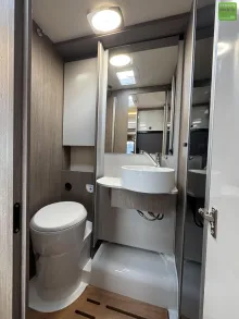 Fahrzeugbild Roller Team Zefiro 285 TL 2xLithium 400W Solar Navi 2026 #17