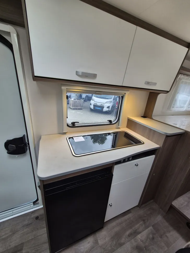 Fahrzeugbild Carado V337 pro+ *Bettumbau*Verdunklung* #18