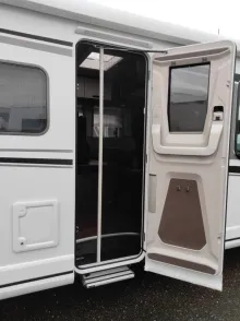 Fahrzeugbild Knaus L!VE I 700 MEG Live I #9