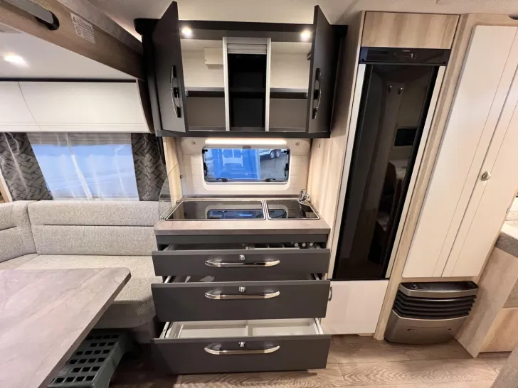 Fahrzeugbild Hobby De Luxe 515 UHL - Vorzelt #6