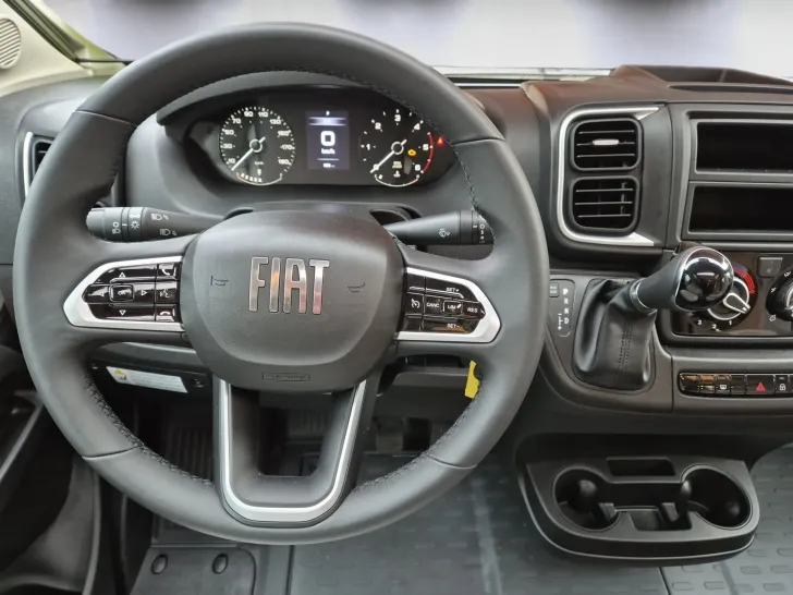 Fahrzeugbild Carado TEILINTEGRIERTE 328 #2