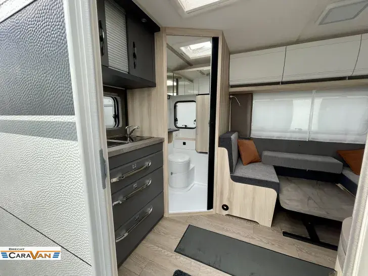 Fahrzeugbild Hobby De Luxe 460 SL 1,5to/Connect/Boiler/Bettverbr #5