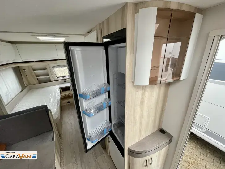 Fahrzeugbild Hobby De Luxe 460 SL 1,5to/Connect/Boiler/Bettverbr #7