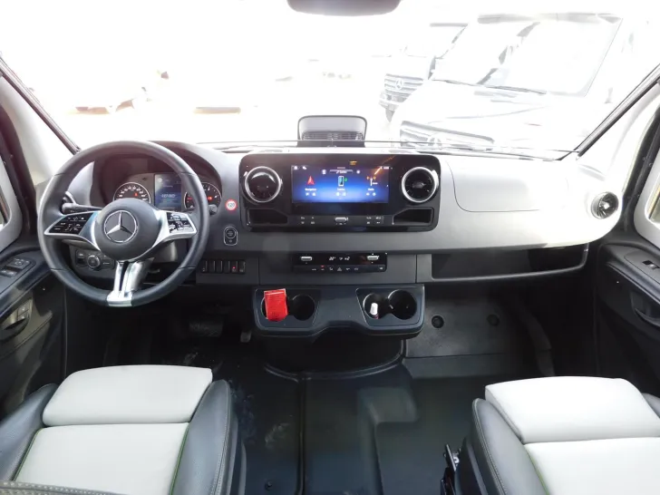 Fahrzeugbild Hymer Grand Canyon S CrossOver 600 EINZELSTÜCK !! #17