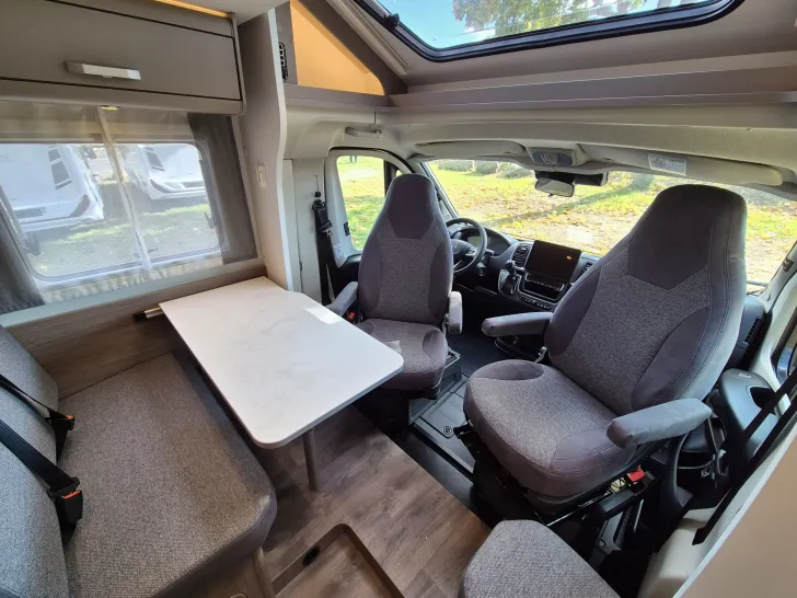 Fahrzeugbild Carado T338 pro+ *Hubbett*Bettenumbau*Solar* #14