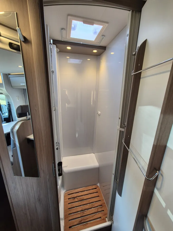 Fahrzeugbild Carado T338 pro+ *Hubbett*Bettenumbau*Solar* #26