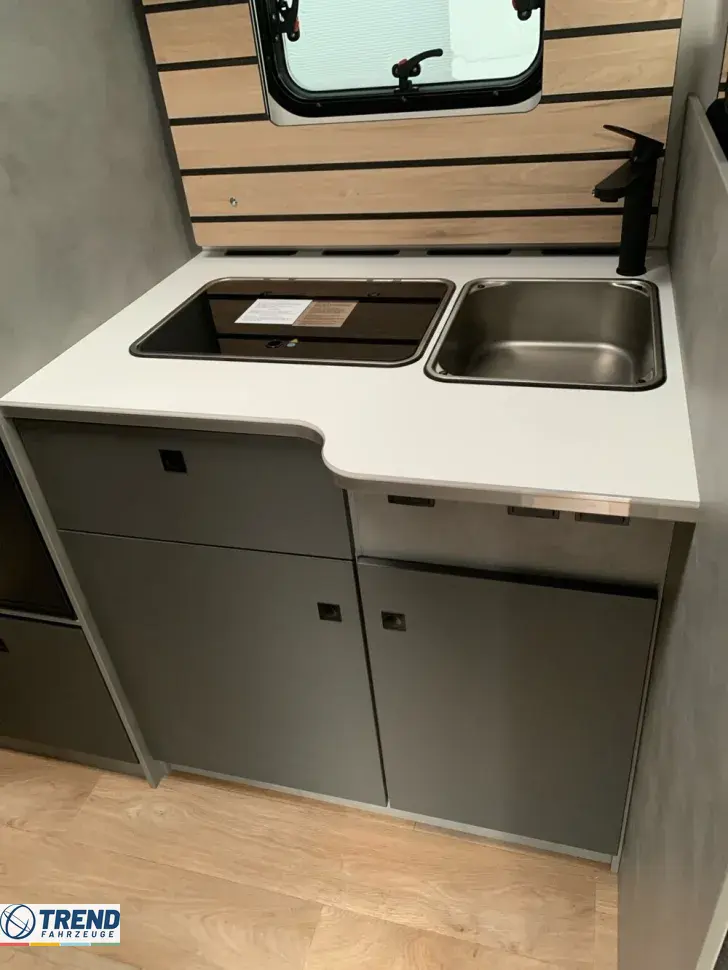 Fahrzeugbild Crosscamp EXPDN T 7.0 E Peugeot #10