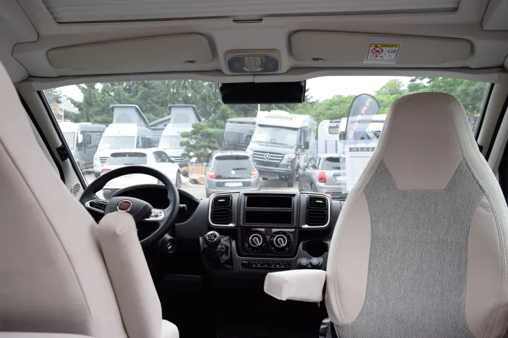 Fahrzeugbild Carado CV600 pro+ *Aufstelldach*Schwenkbad* #13