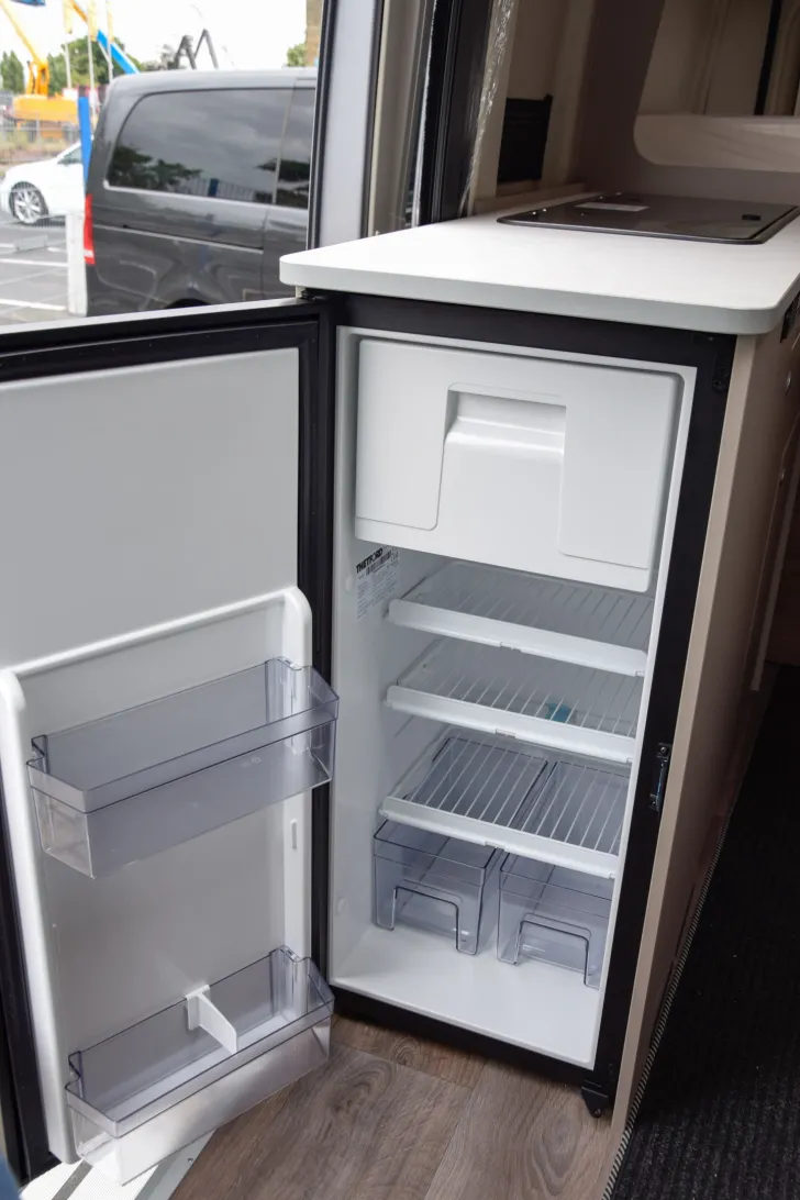 Fahrzeugbild Carado CV600 pro+ *Aufstelldach*Schwenkbad* #16