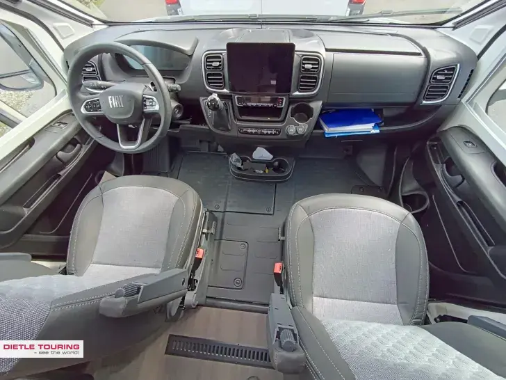Fahrzeugbild Adria Coral 60Y 670 DL Jubilee Combi 6E, Modell 26 #5