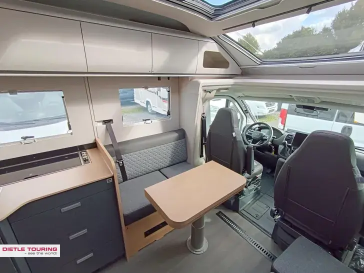 Fahrzeugbild Adria Coral 60Y 670 DL Jubilee Combi 6E, Modell 26 #6