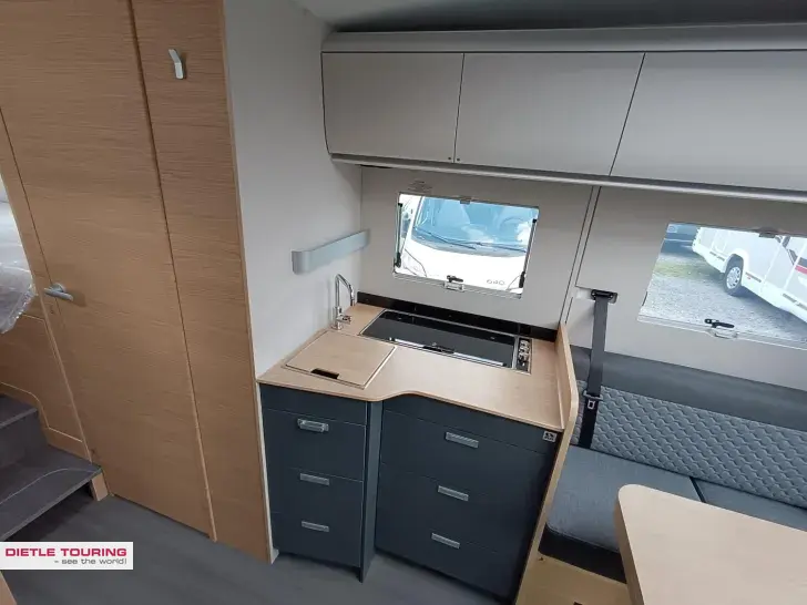 Fahrzeugbild Adria Coral 60Y 670 DL Jubilee Combi 6E, Modell 26 #9
