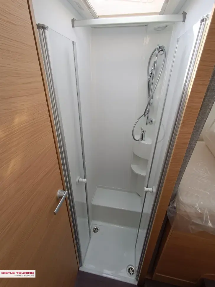 Fahrzeugbild Adria Coral 60Y 670 DL Jubilee Combi 6E, Modell 26 #13