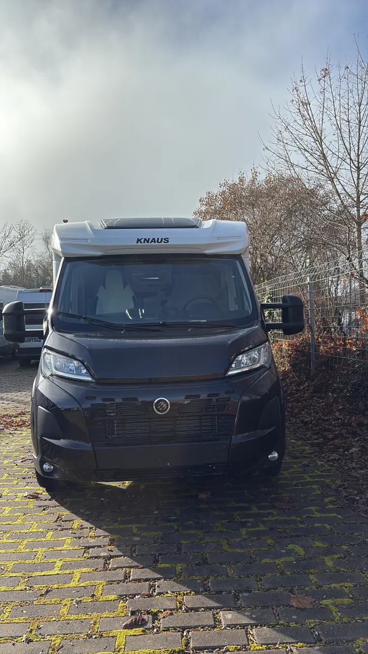 Frontal Vorne Knaus Sky TI 700 MEG Automatik