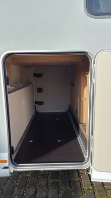 Heckgarage Knaus Sky TI 700 MEG Automatik