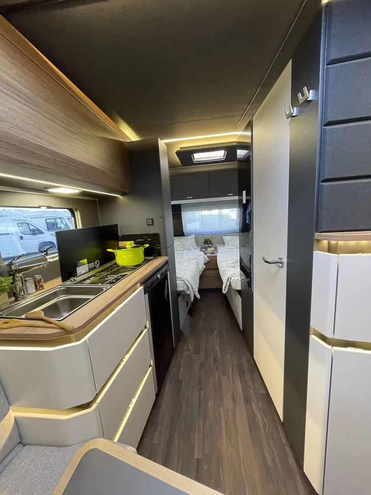 Fahrzeugbild Knaus AZUR 460 EU *DuoControl*Markise* #13