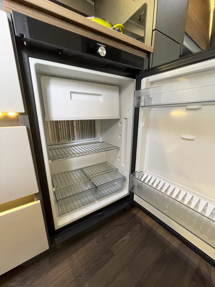 Fahrzeugbild Knaus AZUR 460 EU *DuoControl*Markise* #17