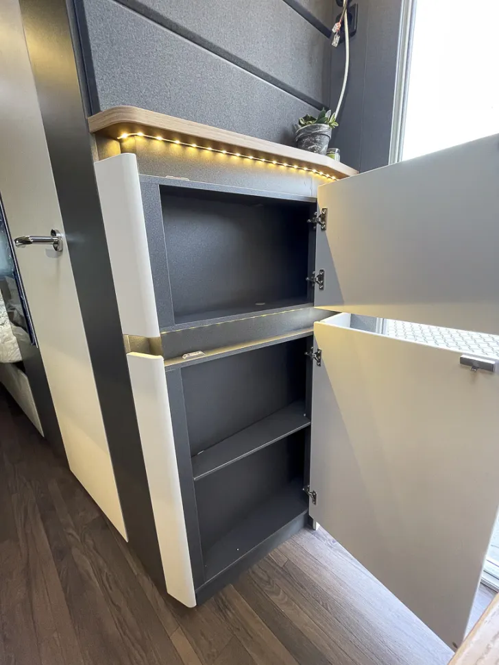 Fahrzeugbild Knaus AZUR 460 EU *DuoControl*Markise* #19