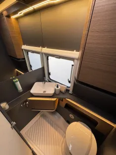 Bild 21 Knaus AZUR 460 EU *DuoControl*Markise*