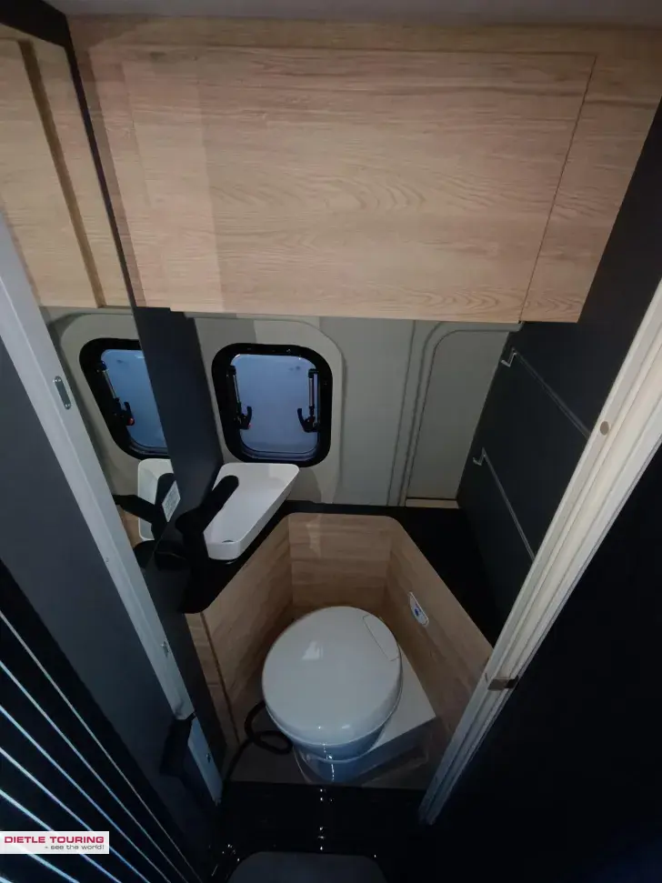 Fahrzeugbild Dethleffs Globetrail 600 ER Fiat Aufstelldach, Mj. 26 #8