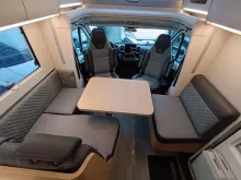 Fahrzeugbild Adria Matrix 60Y 670 SL Jubilee Combi 6E, Modell 26 #7