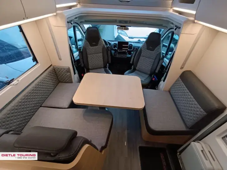 Fahrzeugbild Adria Matrix 60Y 670 SL Jubilee Combi 6E, Modell 26 #7