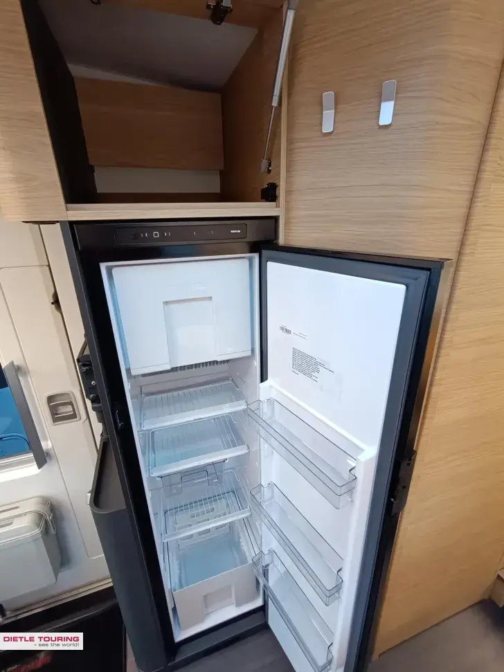Fahrzeugbild Adria Matrix 60Y 670 SL Jubilee Combi 6E, Modell 26 #10