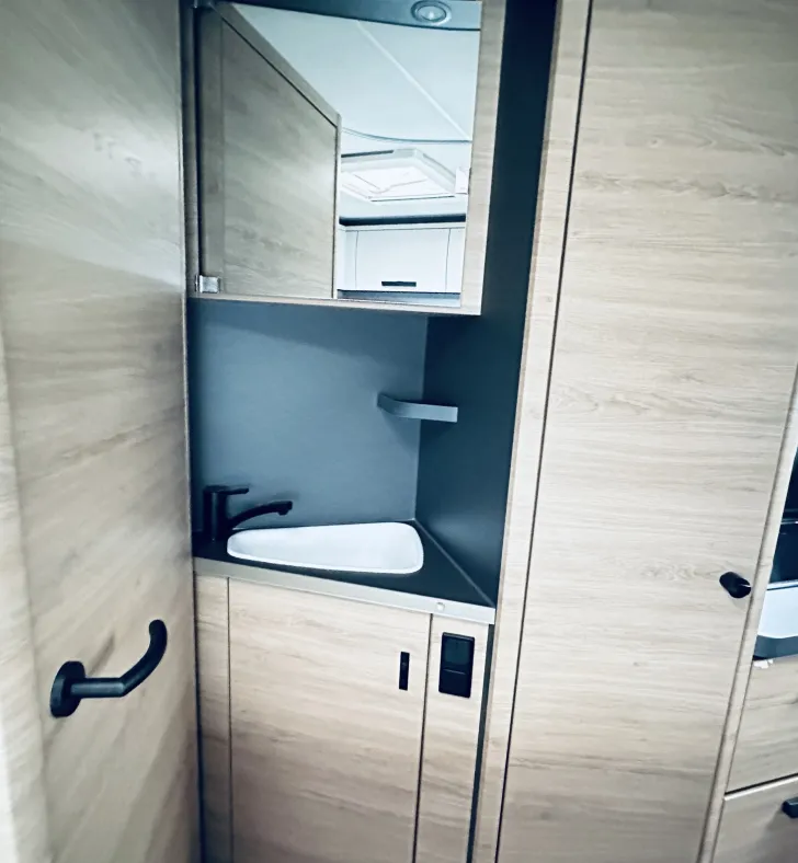 Fahrzeugbild Knaus L!VE TI 650 MF Platinum Selection Live Ti 650 MF ; AKTION #14