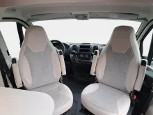 Fahrzeugbild Carado pro CV 640 Automatik, Solar, Rahmenfenster #8