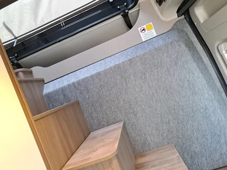 Fahrzeugbild Carado pro CV 541 Autom, Rahmenfenster, Hecksitzgruppe #11