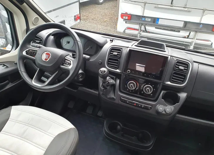 Fahrzeugbild Sunlight Adventure T 67S Fiat - JUNGER GEBRAUCHTER #8