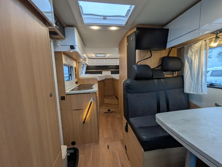 Fahrzeugbild Soma Camp L-Line V 600 E 140PS/Autom/Solar/SAT/TV/Markise/RFK/Fahrradträger #6