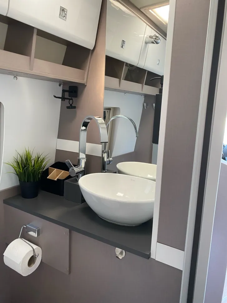 Fahrzeugbild Bürstner Eliseo C 641 !!! TopPreis+Service !!! #15