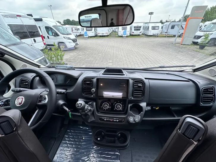 Fahrzeugbild Weinsberg CaraCompact 600 MEG EDITION [PEPPER] Fenster hl Styling-Paket BLACK #9