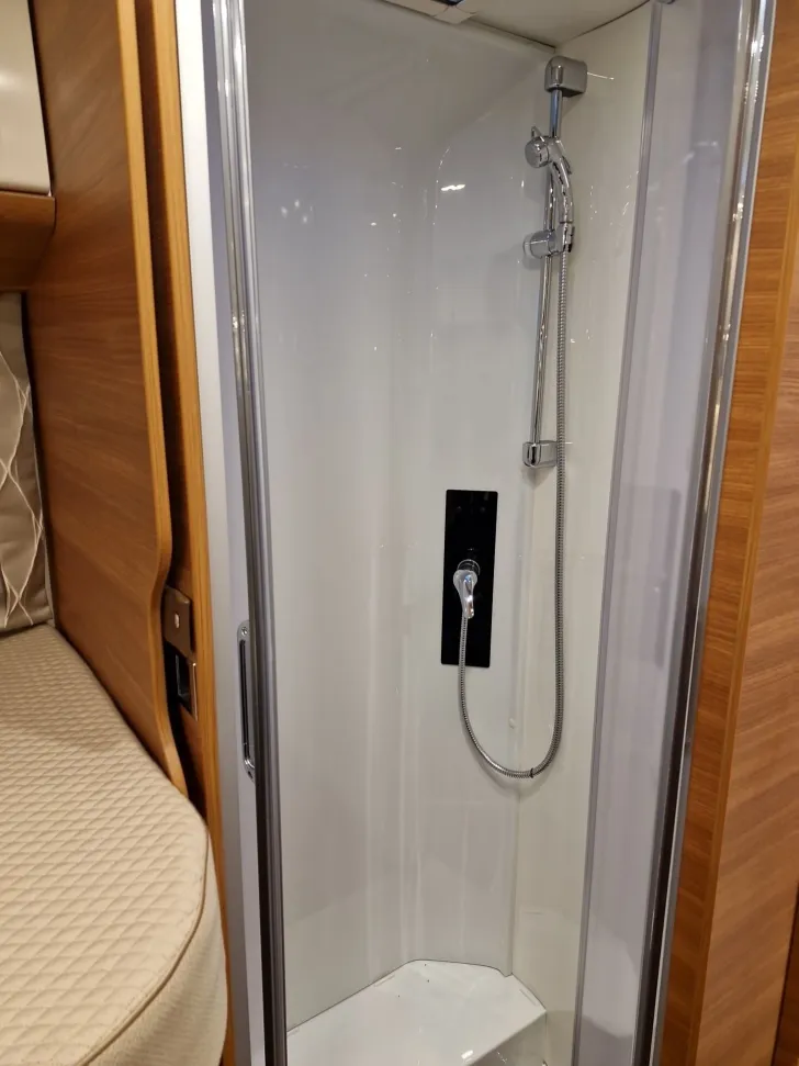 Fahrzeugbild Carthago C-LINE I 4.9 LE MB #19