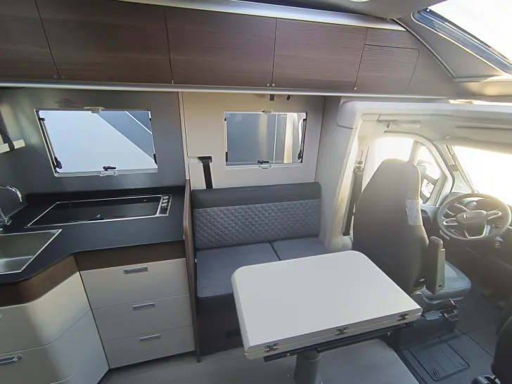 Fahrzeugbild Adria Coral Supreme 670 DC Safety + Style, Markise #5