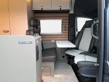Fahrzeugbild Hymer Grand Canyon S CrossOver 600 Schlafdach, Solar #8