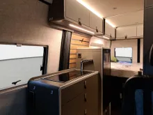 Fahrzeugbild Hymer Grand Canyon S CrossOver 600 Schlafdach, Solar #12