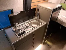 Fahrzeugbild Hymer Grand Canyon S CrossOver 600 Schlafdach, Solar #13