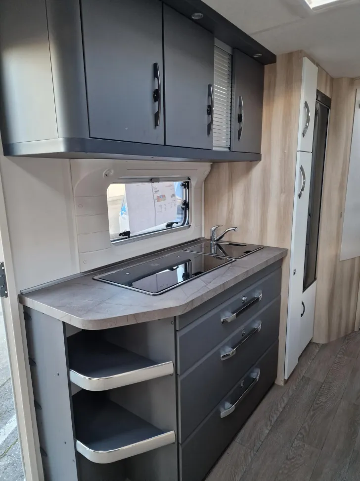 Fahrzeugbild Hobby De Luxe 545 KMF - stark reduziert/Vorzelt #6