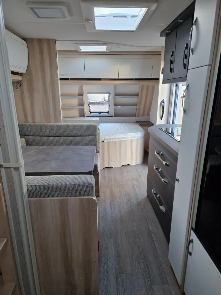 Fahrzeugbild Hobby De Luxe 545 KMF - stark reduziert/Vorzelt #15