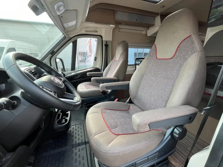 Fahrzeugbild Malibu Van charming GT skyview 640 LE RB 180 PS Solar #22