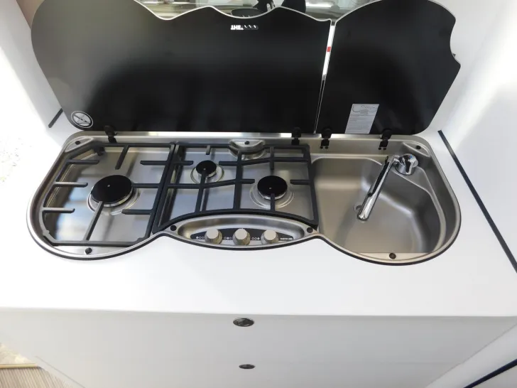 Fahrzeugbild Dethleffs c-go 465 KR up ATC, Duo-COntrol, 6 Schlafplätze #11