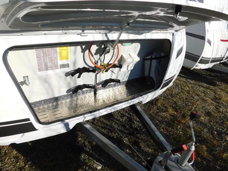 Fahrzeugbild Dethleffs c-go Active 495 QSK Safety-Paket + Bugfenster #17