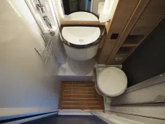 Bild 16 Dethleffs Globebus Go T45, Dachklima, Solar, TV, Truma D