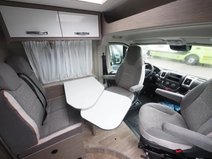 Fahrzeugbild Pössl 2Win S Plus, Markise, Rahmenf., Elegance, uvm. #5